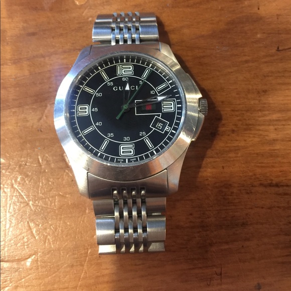 Authentic Gucci Timeless watch FIRM PRICE - Picture 2 of 4
